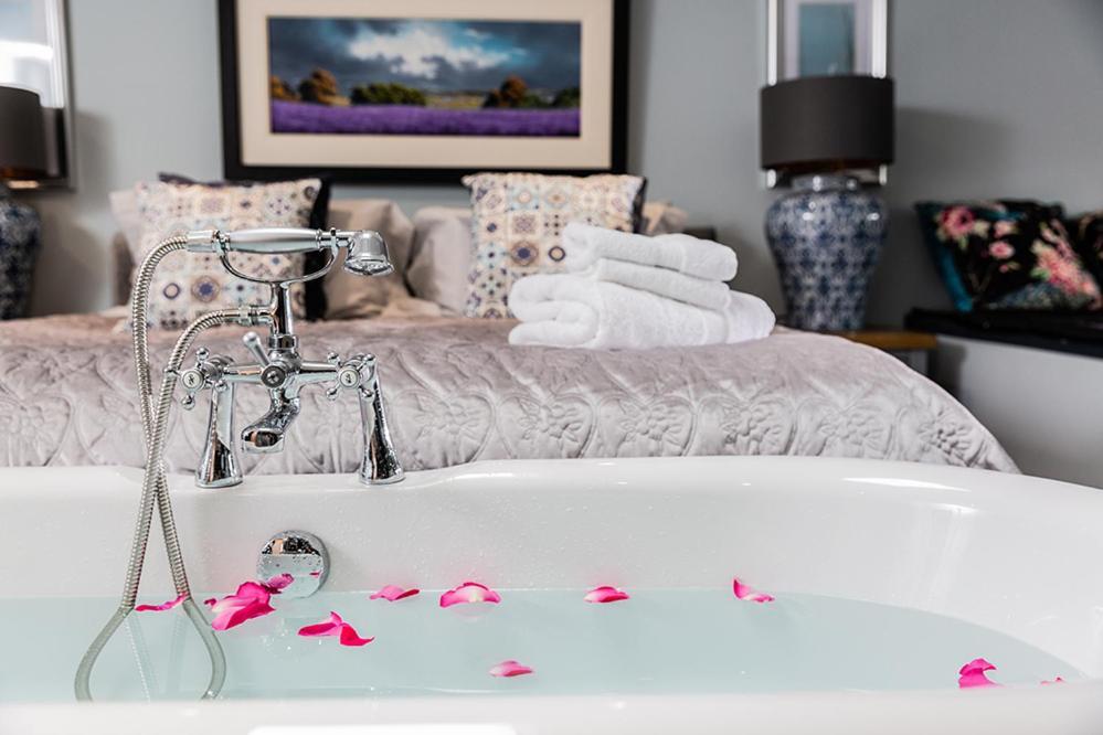 Court House Manor Luxury B&B Painswick Ruang foto