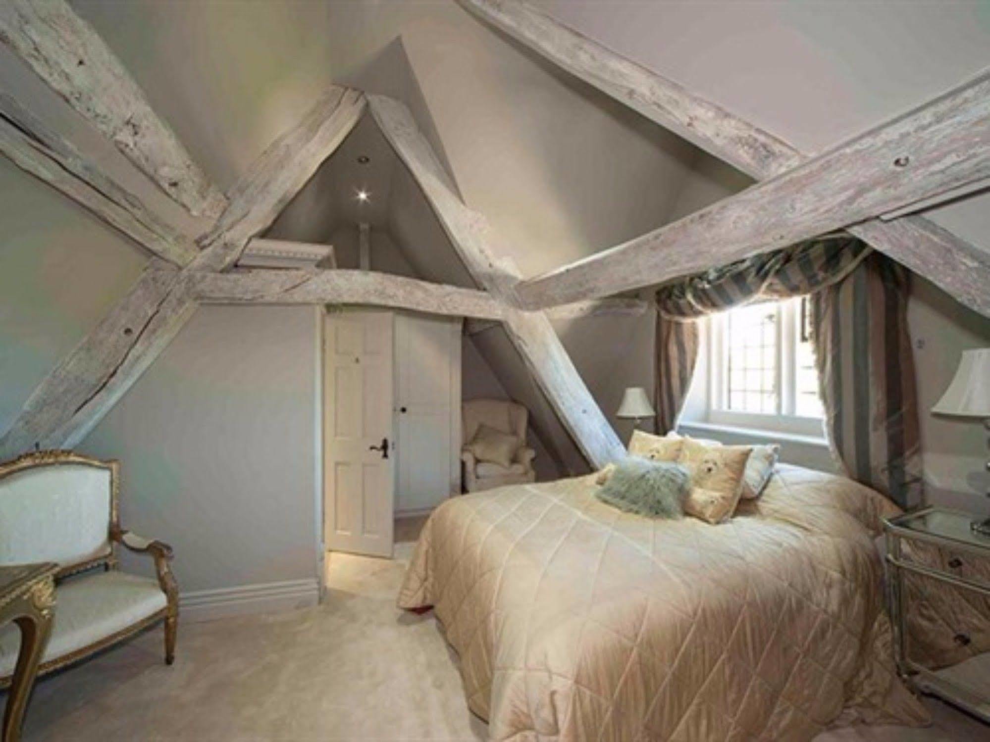Court House Manor Luxury B&B Painswick Bagian luar foto