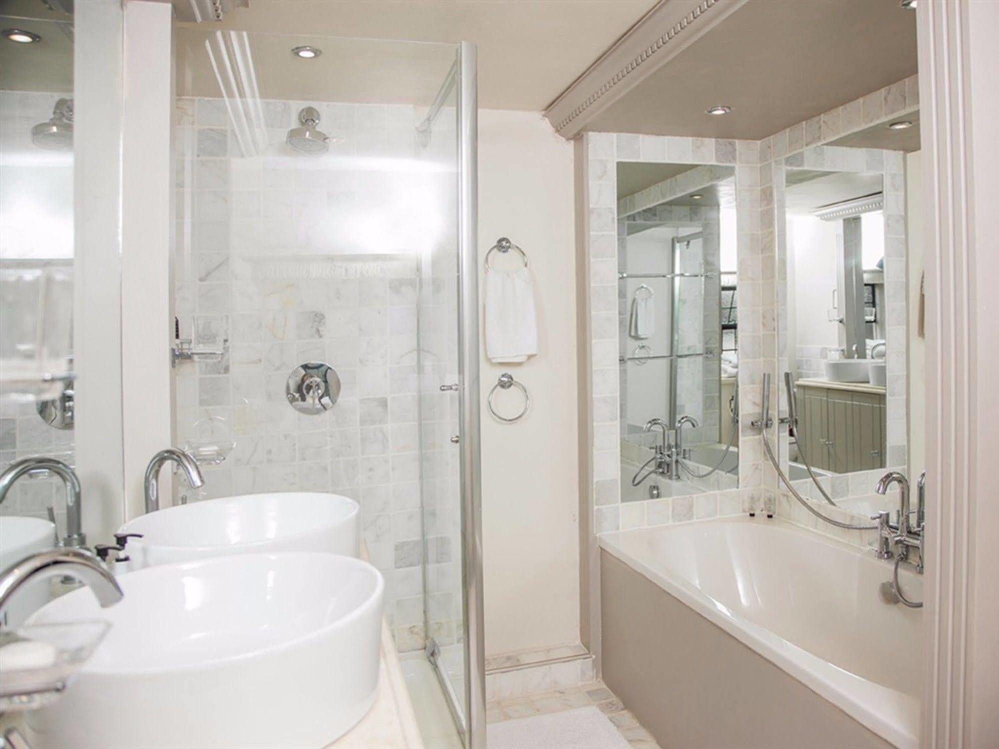 Court House Manor Luxury B&B Painswick Bagian luar foto