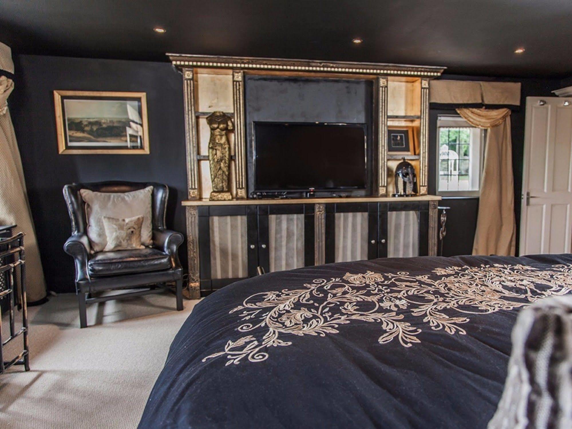 Court House Manor Luxury B&B Painswick Bagian luar foto