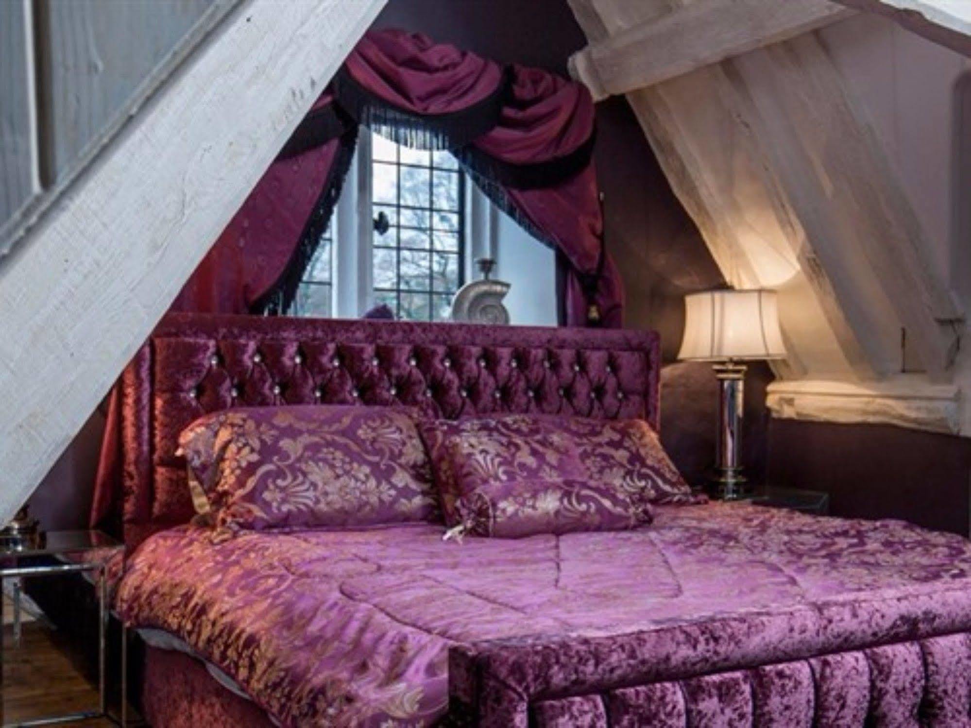 Court House Manor Luxury B&B Painswick Bagian luar foto