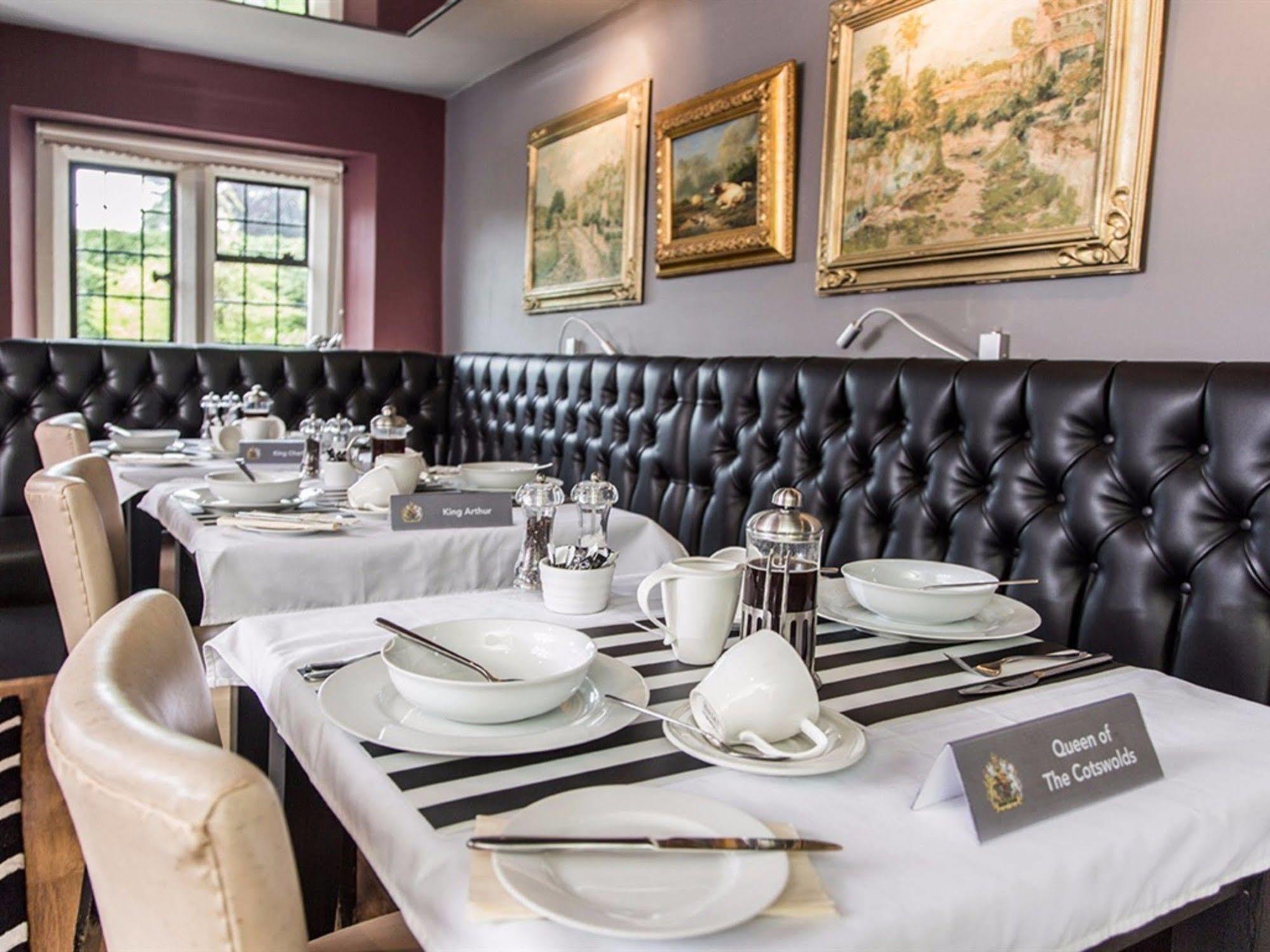 Court House Manor Luxury B&B Painswick Bagian luar foto